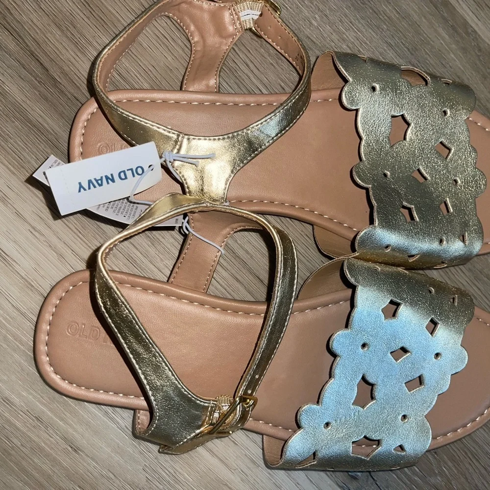 Old Navy Gold Floral Cutout Girls Sandals
